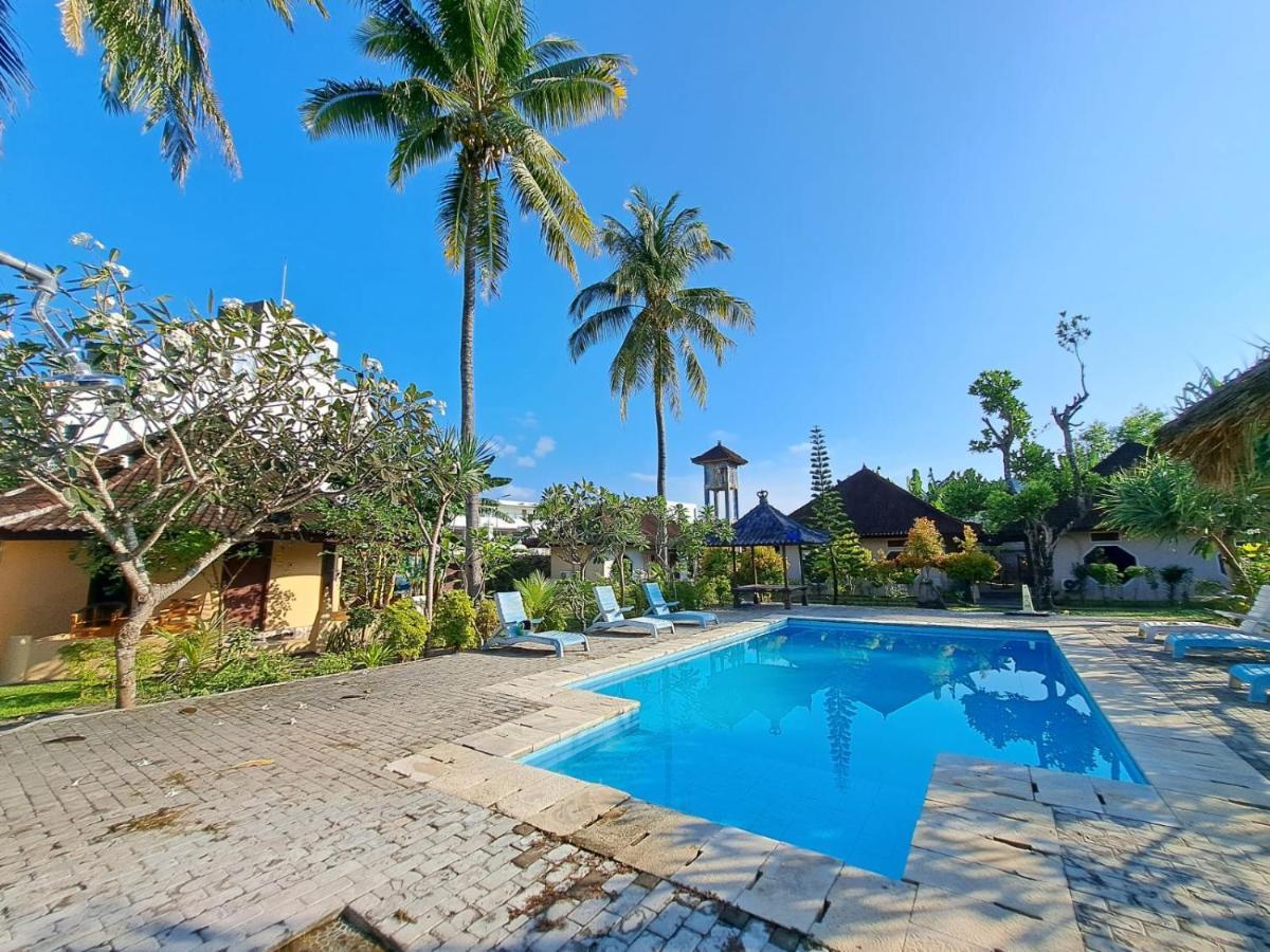 Surfers Beachfront Lombok Hotel Kuta  Kültér fotó